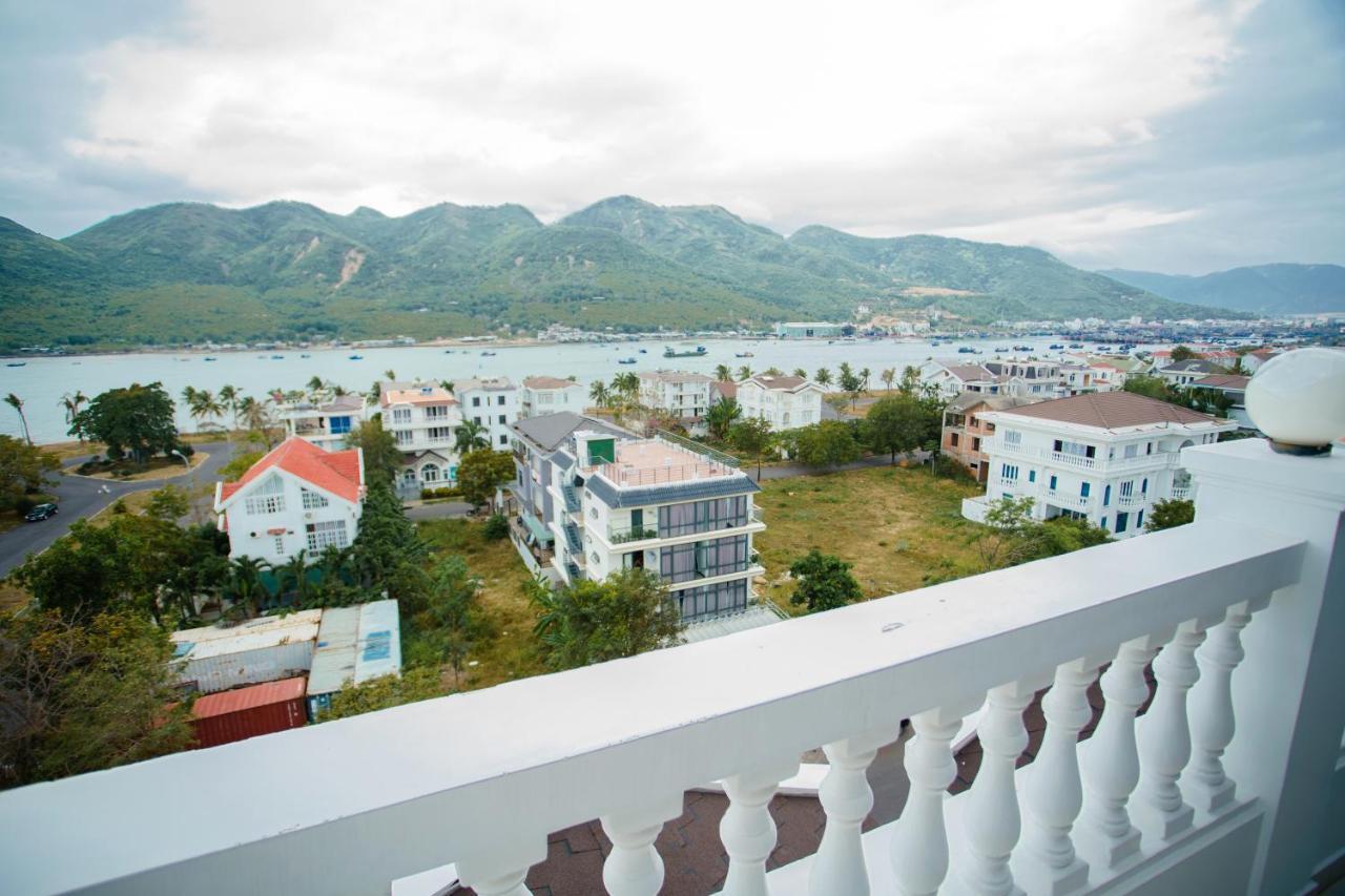 Orbit Hotel Nha Trang Exterior photo
