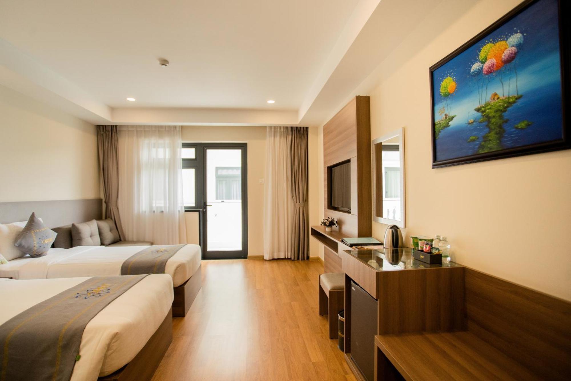 Orbit Hotel Nha Trang Exterior photo