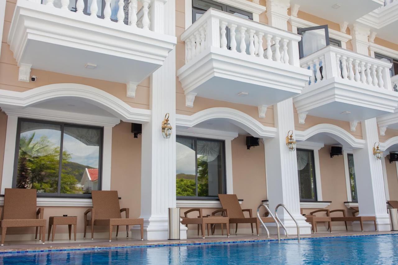 Orbit Hotel Nha Trang Exterior photo